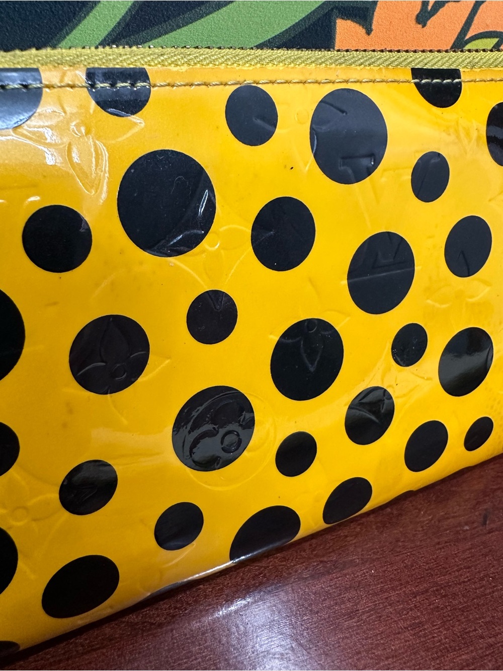 Louis Vuitton x Yayoi Kusama Dots Infinity Vernis Zippy Wallet 2012 - Picture 4 of 12